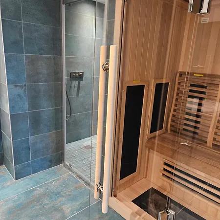 L'oree Du Bois - & 4*