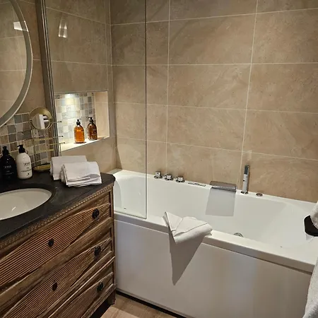 L'orée Du Bois - Hôtel&spa 4* Montagudet