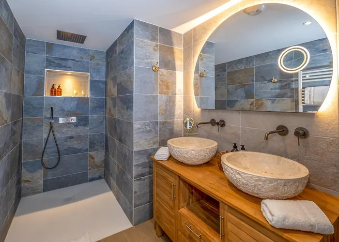 L'oree Du Bois - & 4* Montagudet